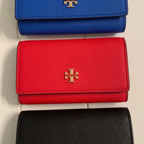 Tory Burch Emerson Key case in Bondi Blue leather - Picture 11 of 11